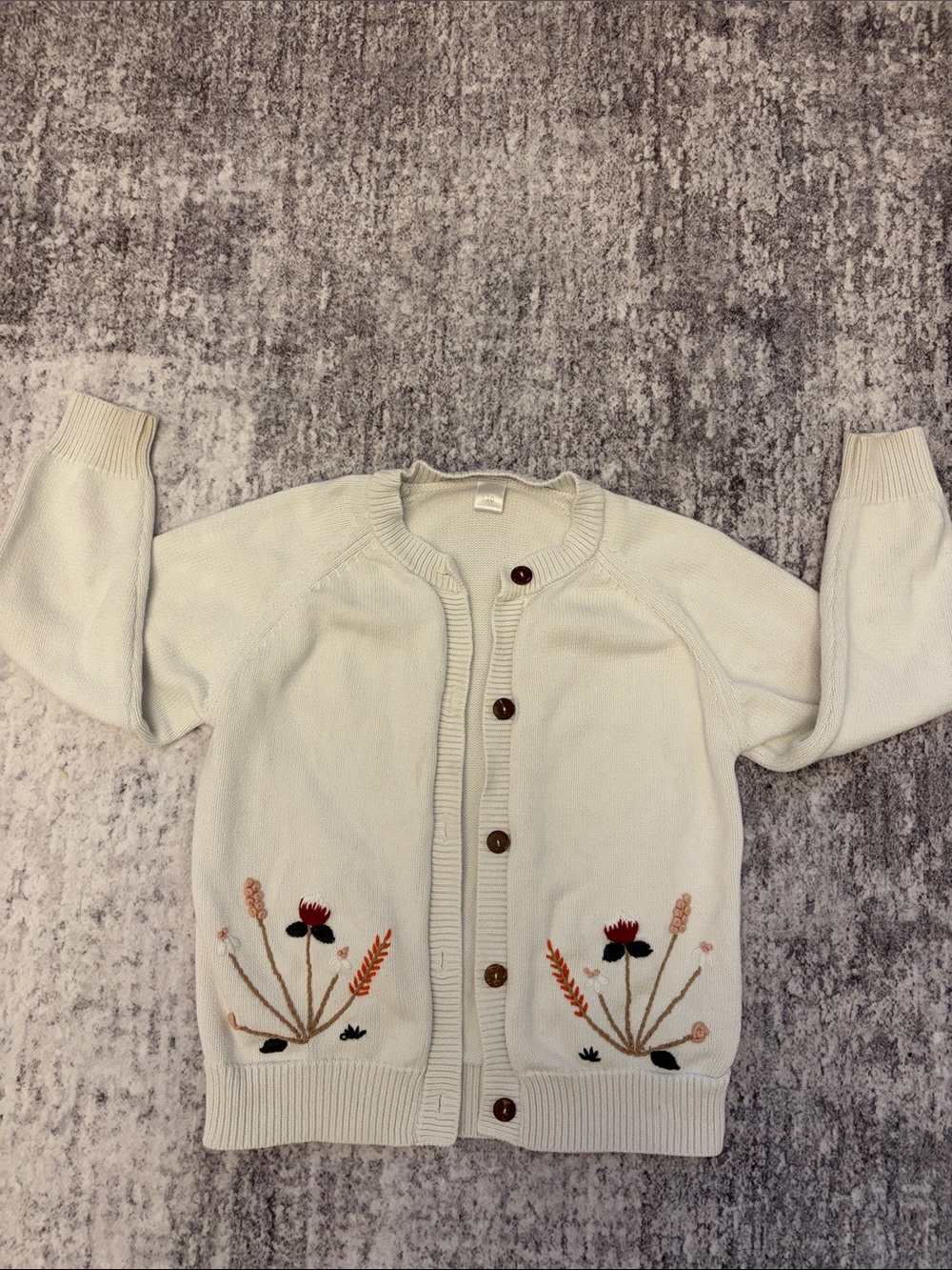 Kids cream sweater with embroidered flower designs size (130)  US 6-8